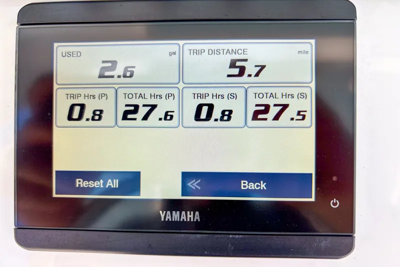 Slide: The Image of Sea Hunt Ultra 275 SE 2026 - 15