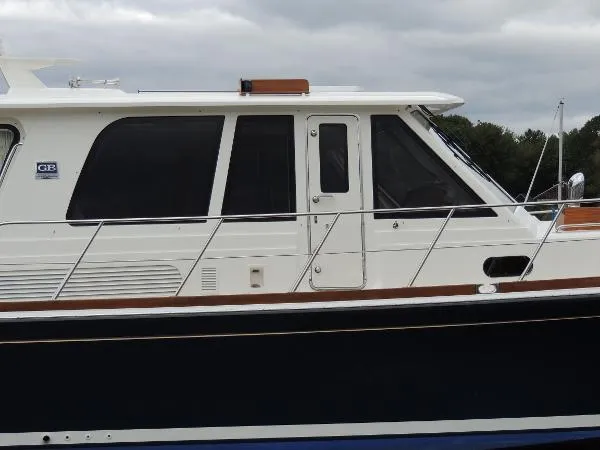 Slide: The Image of Grand Banks Eastbay 46 SX 2014 - 5
