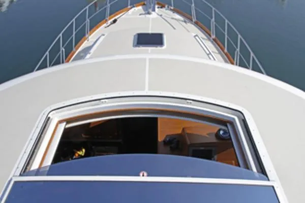 Slide: The Image of Grand Banks Eastbay 46 SX 2014 - 6