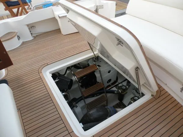 Slide: The Image of Grand Banks Eastbay 46 SX 2014 - 9