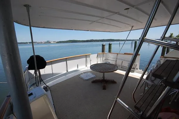 Slide: The Image of Hatteras 53 Motor Yacht 1968 - 11