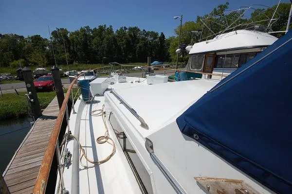 Slide: The Image of Hatteras 53 Motor Yacht 1968 - 6
