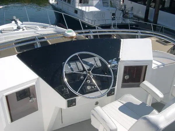 Slide: The Image of Albin 45 Command Bridge 2014 - 8