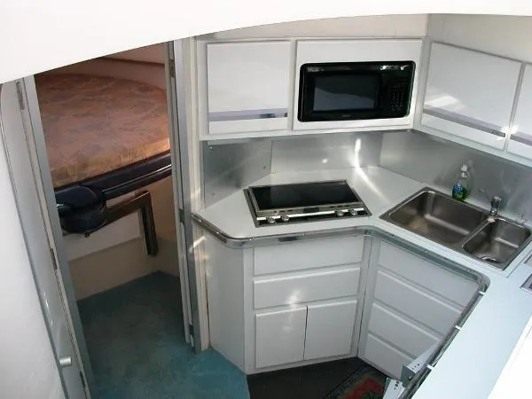 Slide: The Image of Wellcraft San Remo 43 1988 - 10