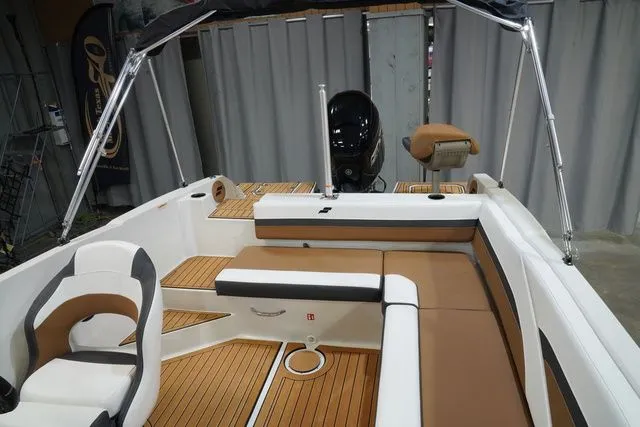 Slide: The Image of Starcraft SVX 211 OB 2026 - 16