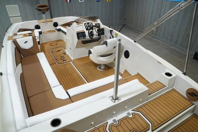 Slide: The Image of Starcraft SVX 211 OB 2026 - 19