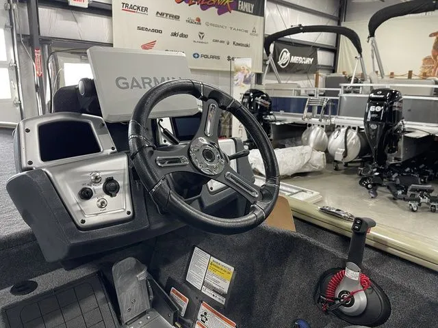 Slide: The Image of Tracker Savage 215 2026 - 28