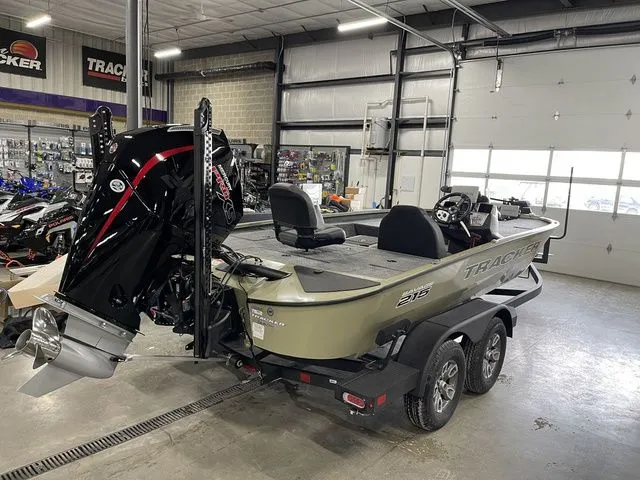 Slide: The Image of Tracker Savage 215 2026 - 3