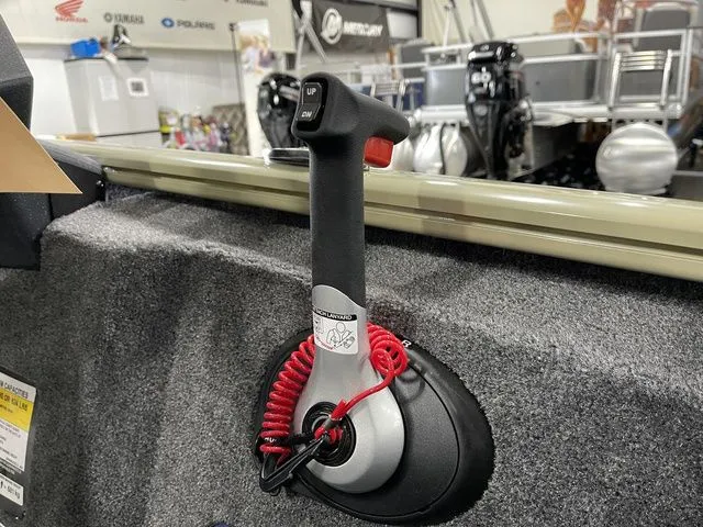 Slide: The Image of Tracker Savage 215 2026 - 30