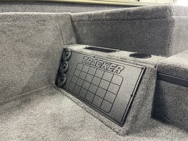 Slide: The Image of Tracker Savage 215 2026 - 33