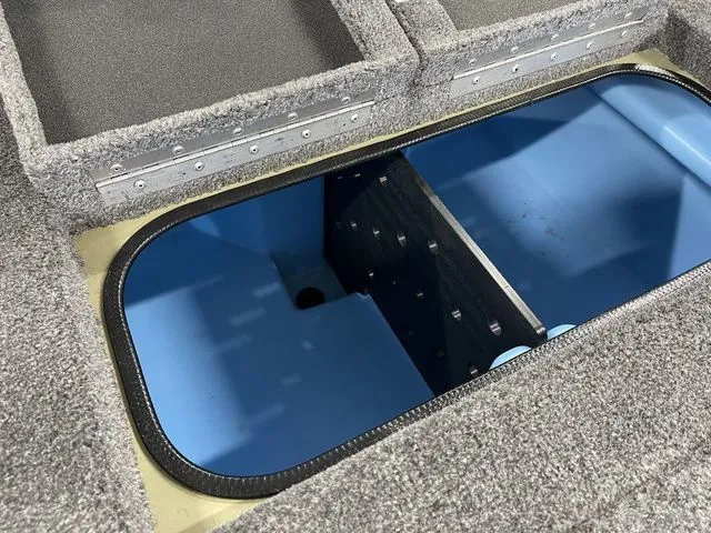 Slide: The Image of Tracker Savage 215 2026 - 37