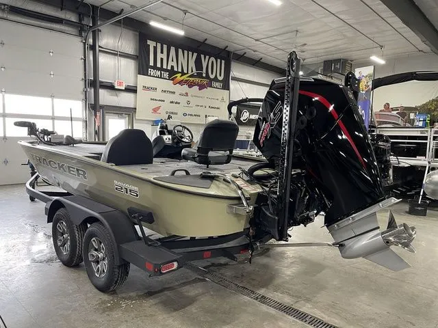 Slide: The Image of Tracker Savage 215 2026 - 8