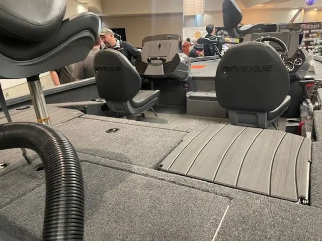 Slide: The Image of Vexus AVX 1985s 2026 - 3