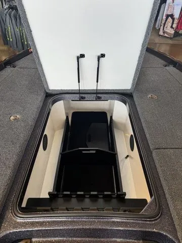 Slide: The Image of Ranger Z521 2026 - 8