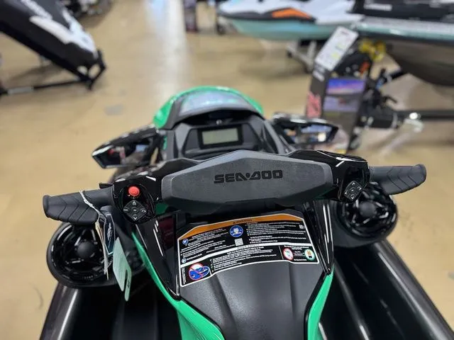 Slide: The Image of Sea-Doo GTI SE 170 2026 - 9