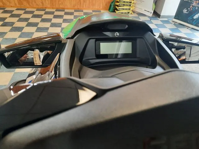 Slide: The Image of Sea-Doo GTI SE 130 2026 - 10