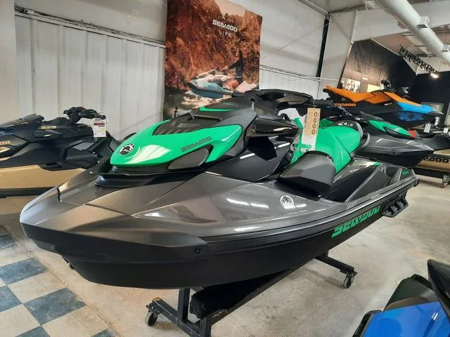 Slide: The Image of Sea-Doo GTI SE 130 2026 - 15