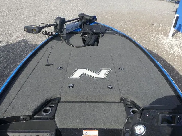 Slide: The Image of Nitro Z18 2022 - 10