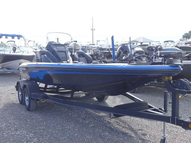 Slide: The Image of Nitro Z18 2022 - 3