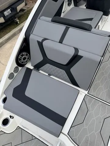 Slide: The Image of Yamaha 222XD 2026 - 10