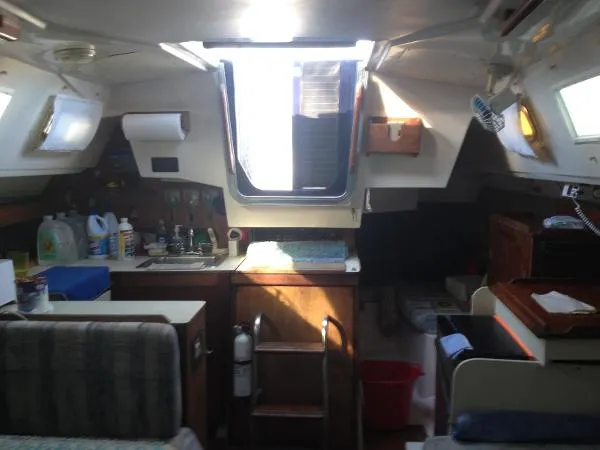 Slide: The Image of Hunter 31' fin keel sloop 1984 - 11