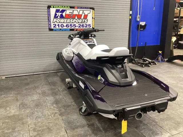 Slide: The Image of Yamaha VX Cruiser HO 2026 - 12