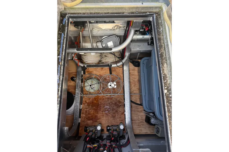 Slide: The Image of Aft Station & Garmin Display - 27