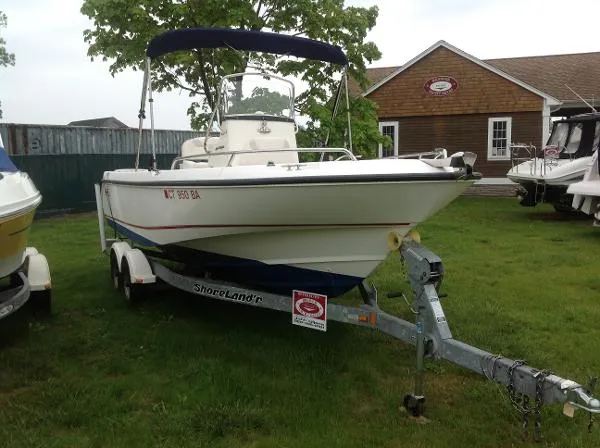 Slide: The Image of Boston Whaler 21 Outrage 2003 - 0