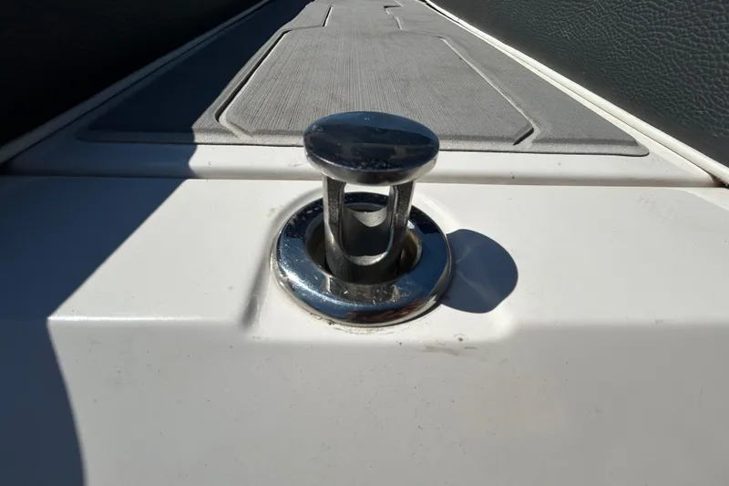 Slide: The Image of 2022 Regal LS2 boat cleat on deck, close-up view. - 47