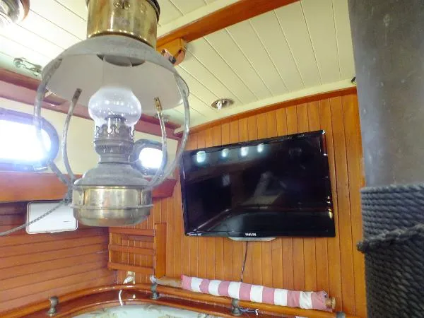 Slide: The Image of Spindrift 43 Center Cockpit Cutter 1982 - 11
