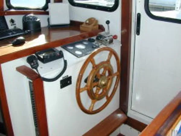 Slide: The Image of Chinook 32 Pilothouse Tug-Trawler 2007 - 6
