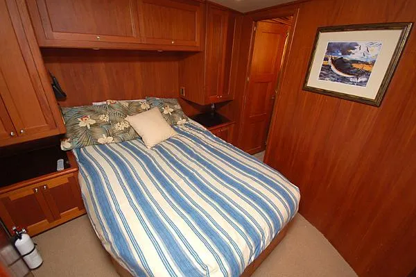 Slide: The Image of Inlet Boat Works Carolina Custom Sportfish 2004 - 7