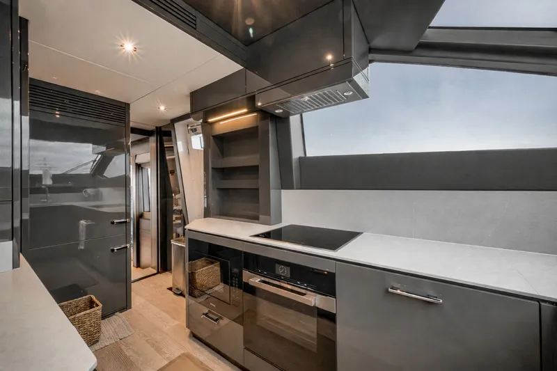 Slide: The Image of Sunseeker 88 Yacht 2026 - 30