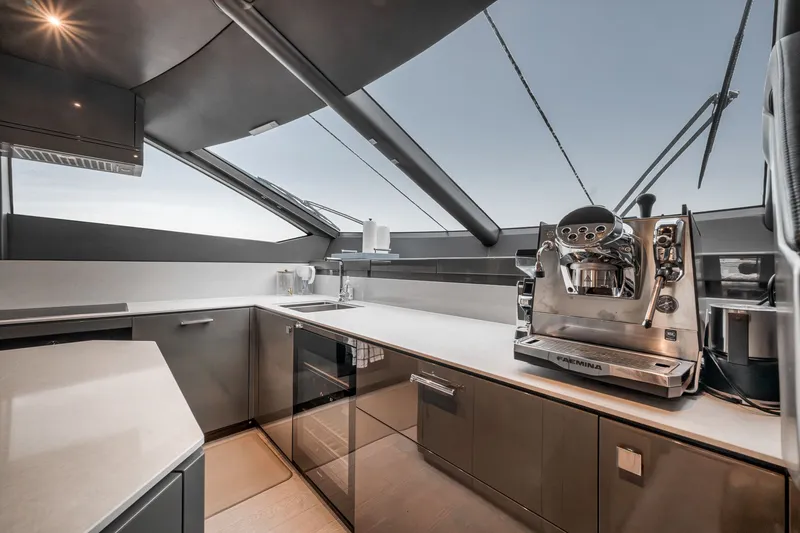 Slide: The Image of Sunseeker 88 Yacht 2026 - 31