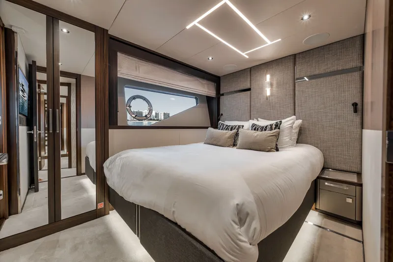 Slide: The Image of Sunseeker 88 Yacht 2026 - 43