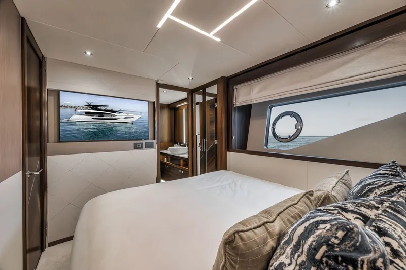 Slide: The Image of Sunseeker 88 Yacht 2026 - 44