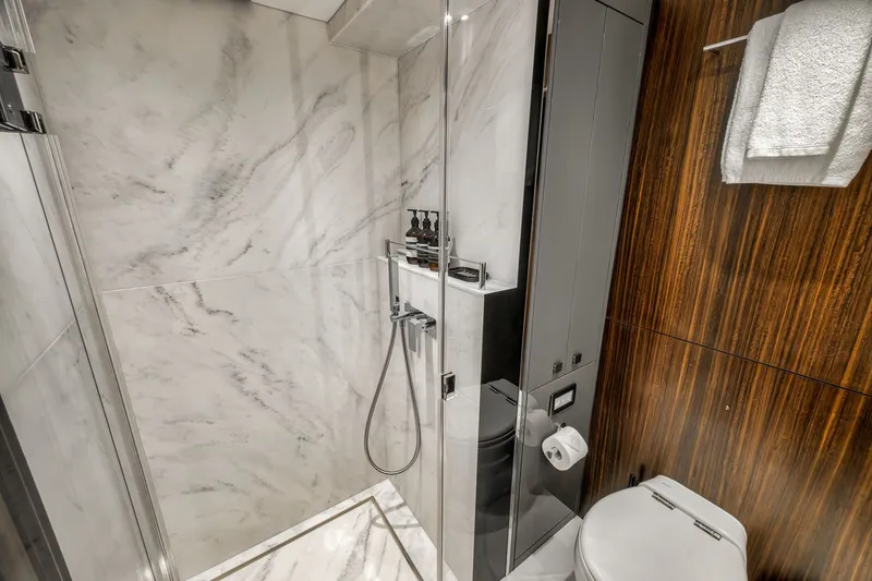 Slide: The Image of Sunseeker 88 Yacht 2026 - 47