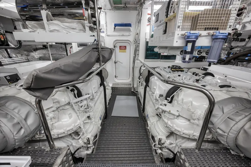 Slide: The Image of Sunseeker 88 Yacht 2026 - 73