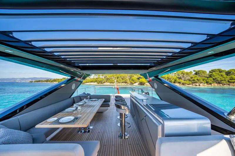 Slide: The Image of Sunseeker 88 Yacht 2026 - 8