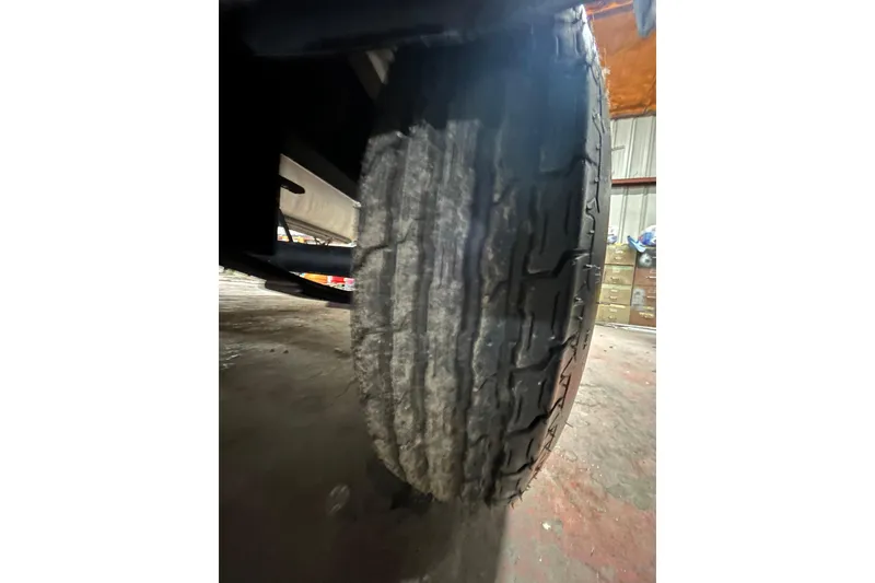 Slide: The Image of Yamaha four-stroke engine on 2014 Veranda Fishing V2075-F2 boat, close-up view. - 12