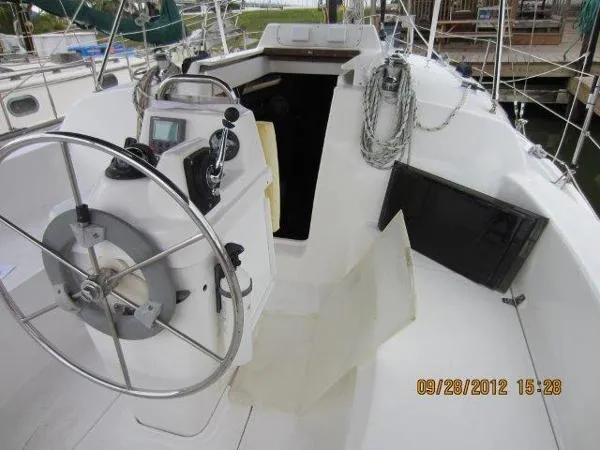 Slide: The Image of Hunter 290 2000 - 6