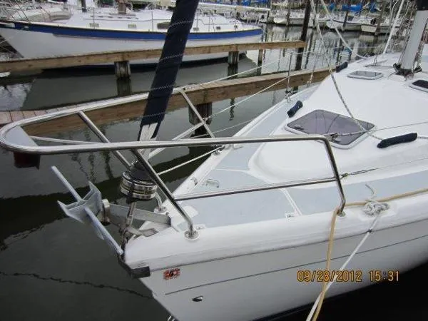 Slide: The Image of Hunter 290 2000 - 8