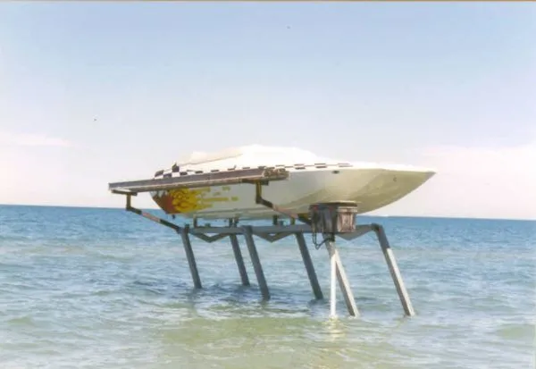 Slide: The Image of Advantage 28 Sport Catamaran 2002 - 3
