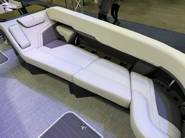 Slide: The Image of Flamingo Rove 24' 2026 - 10