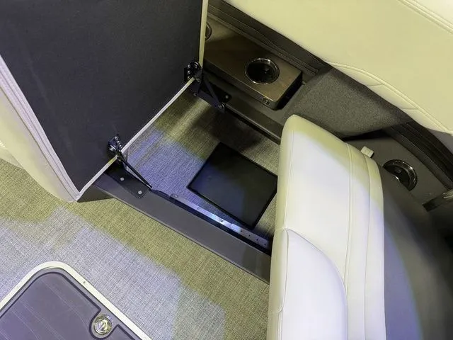 Slide: The Image of Flamingo Rove 24' 2026 - 12