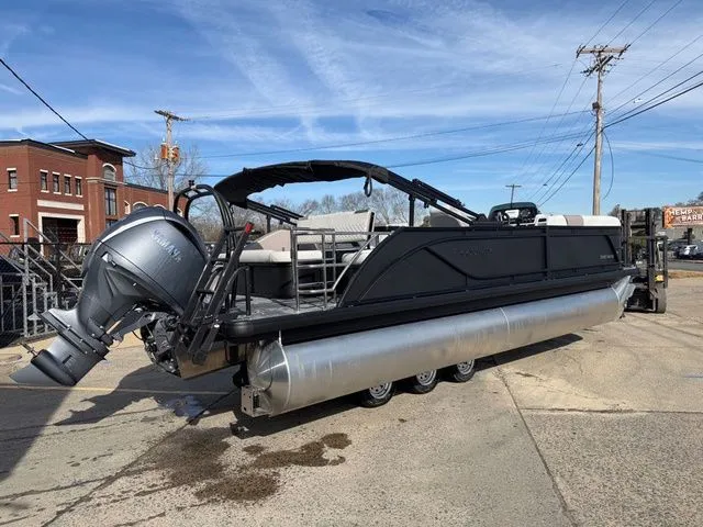 Slide: The Image of Godfrey Sweetwater 2286 SFL Tritoon - Yamaha 150 2026 - 6