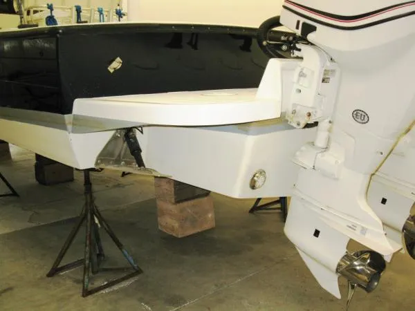 Slide: The Image of Ocean Master 31 CC 2011 Repower  1990 - 2