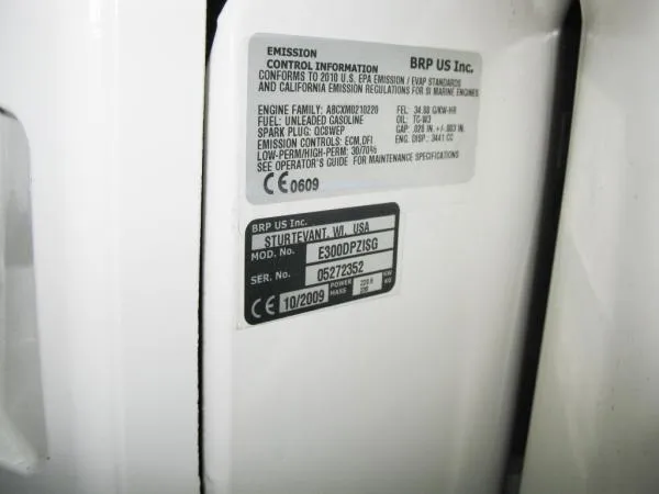 Slide: The Image of Ocean Master 31 CC 2011 Repower  1990 - 4