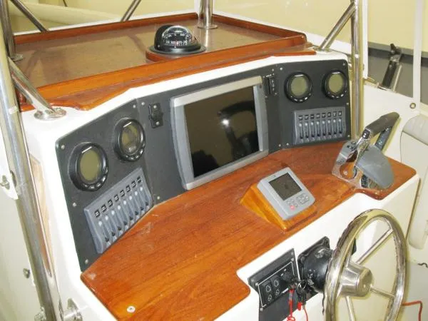 Slide: The Image of Ocean Master 31 CC 2011 Repower  1990 - 6