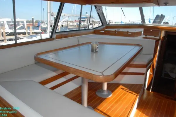 Slide: The Image of Bayliner 3888 Motor Yacht 1989 - 9